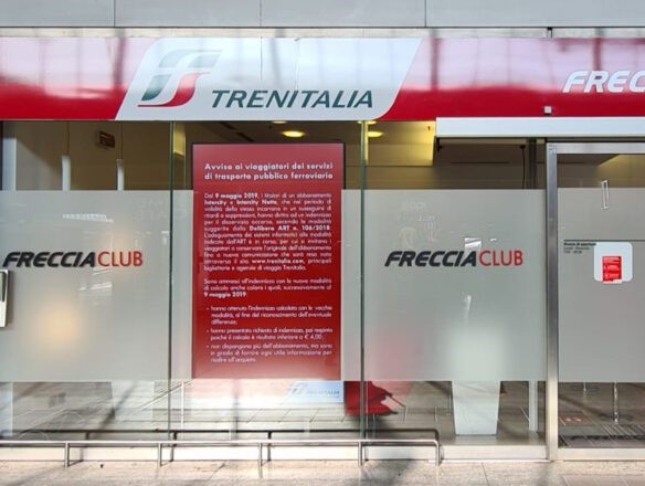 Pellicole in stampa digitale su pellicola in pvc Per dare al cliente un unico fornitore con cui rapportarsi e garantire la qualità della consulenza o...